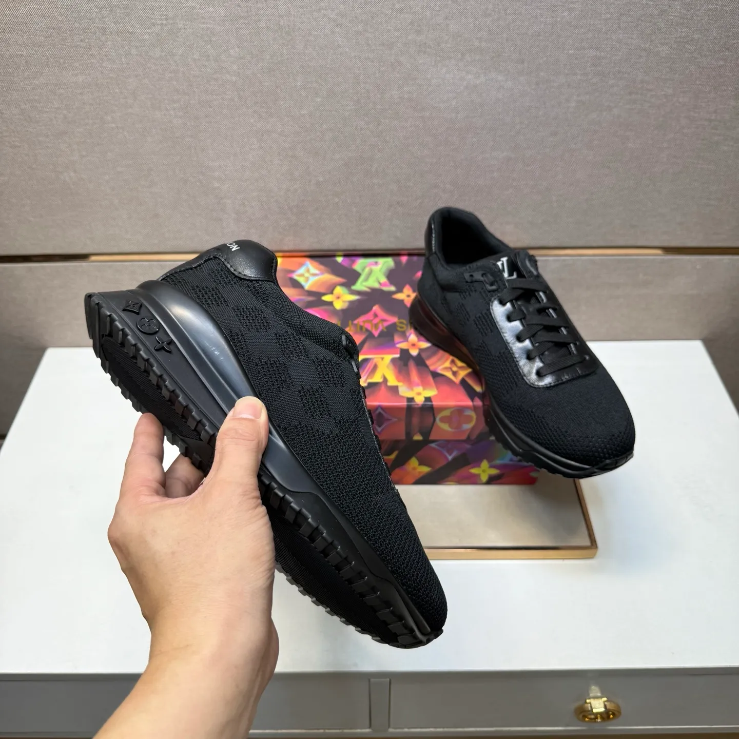 ⬛️Men's shoes 💰p540 [LV～] Men's casual shoes 2025z cabinet sales simultaneously 🔶Size: 38-44 #️⃣ 🔷4 colors🔜The upper is made of multi-material splicing➕Mesh lining, comfortable and breathable, sole: original comfortable and wear-resistant outsole, ⚠️real thing📱photographed🎬real thing is better📢📢📢